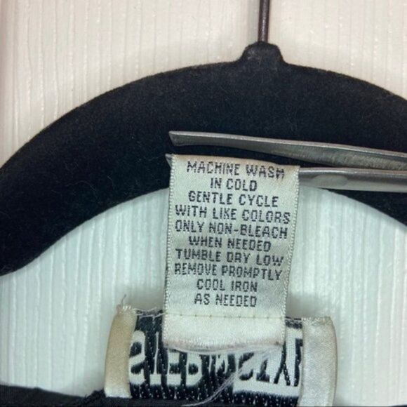 Cover Up Black w Gold Floral Medallion Cover OSFM Y - Picture 2 of 12